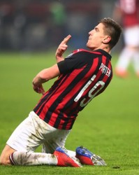  AC米兰新援锋霸首秀破门惊艳全场  