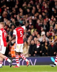  阿森纳中场核心伤退，阿尔特塔变阵险胜沃特福德  