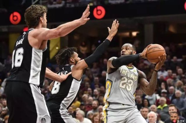  三球24+12黄蜂终结骑士连胜  