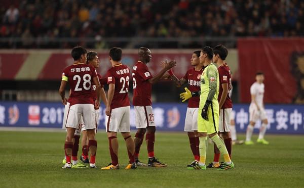  萨尔茨堡红牛旧将发威，助球队客场全身而退